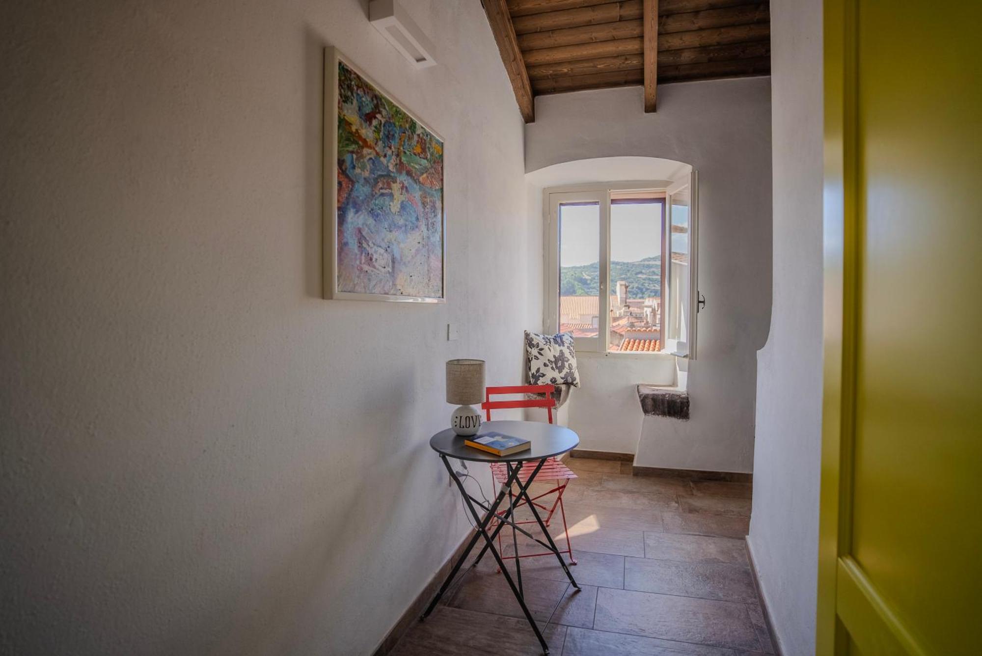 Sardinian Gallery Domus 보사 외부 사진